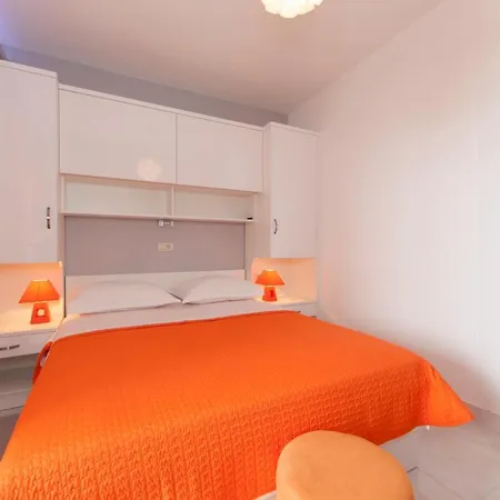 Apartment Milana *