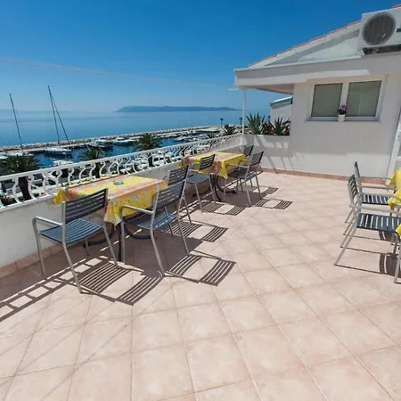 Milana Apartment *